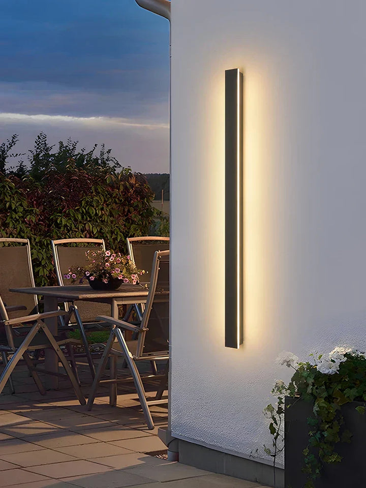 Moderne Utendørslampe i Svart Luvikno