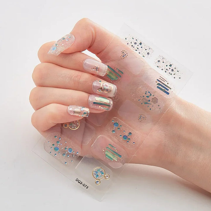 GlitzNail – Festive Christmas Nails Rask, Komplett Uten Salong Luvikno