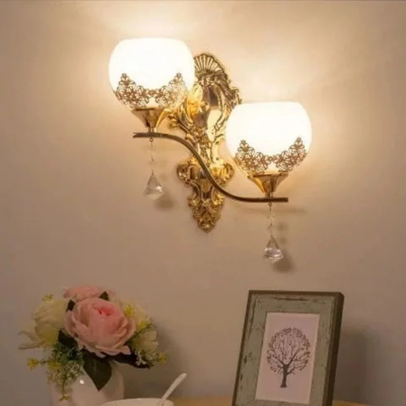 LuxeGlow - Gull LED Vegglampe for Stemningsbelysning Luvikno