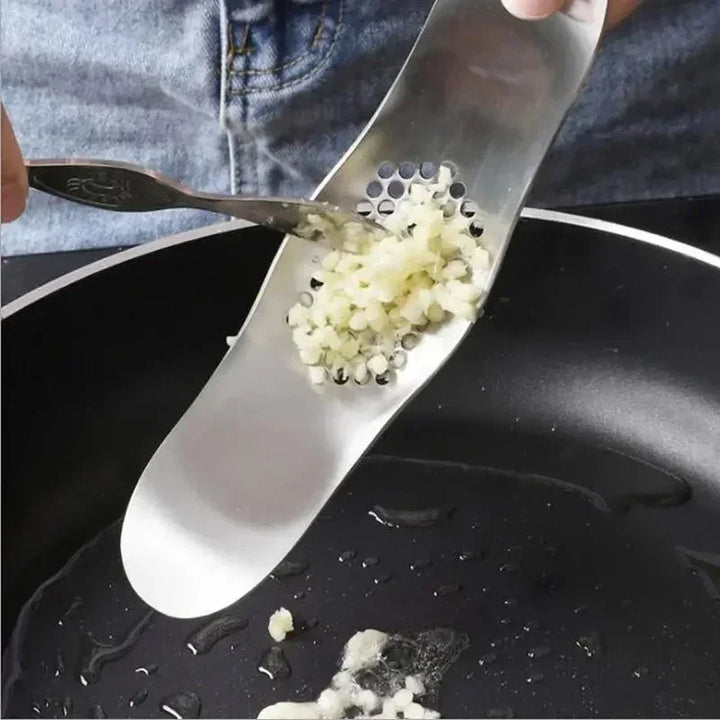 Luvikno | KnobiPro Hvitløkspresse | Manuell | Rustfritt Stål | Robust Design & Enkel Håndtering | 19 × 4 cm