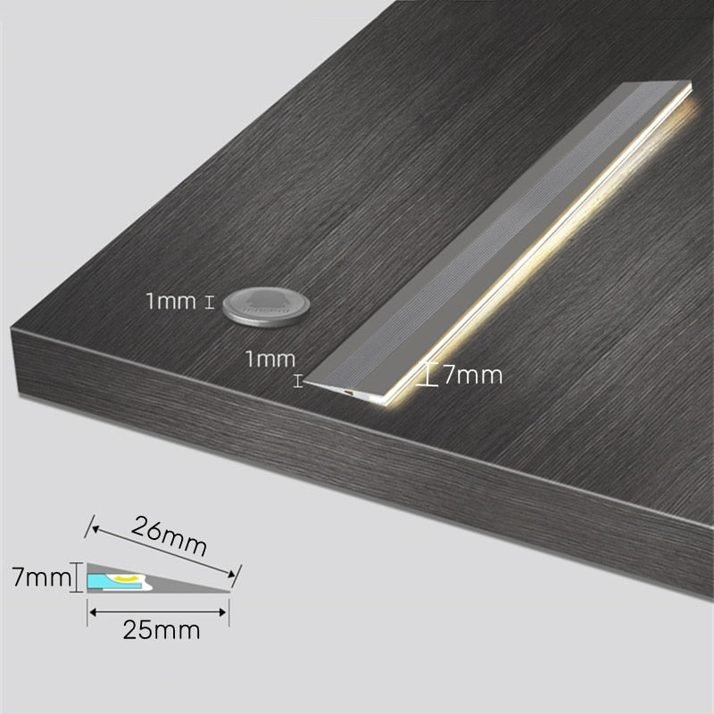Usynlig overflate aluminium tynn lysplate | Luvikno