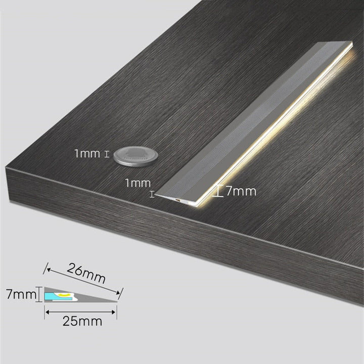 Usynlig overflate aluminium tynn lysplate | Luvikno