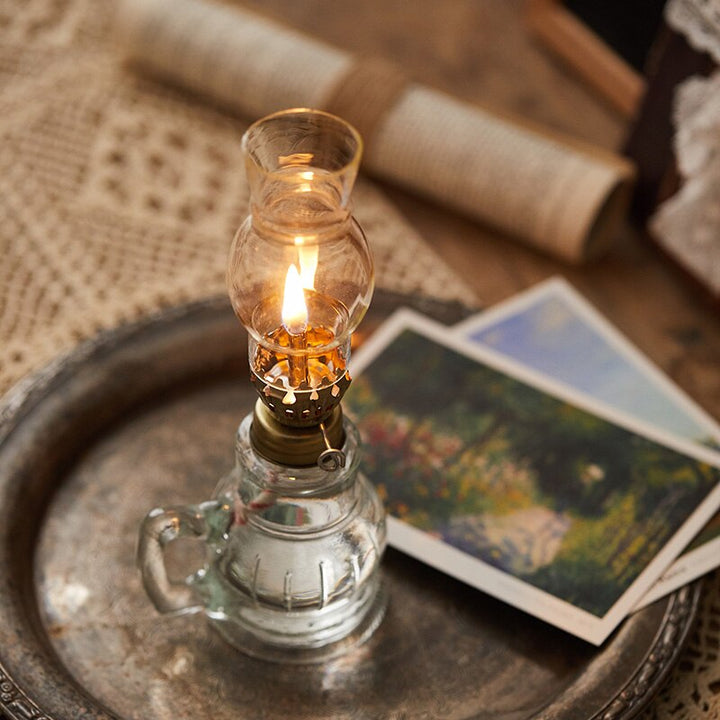 Vintage Kerosene Oil Lamp | Luvikno