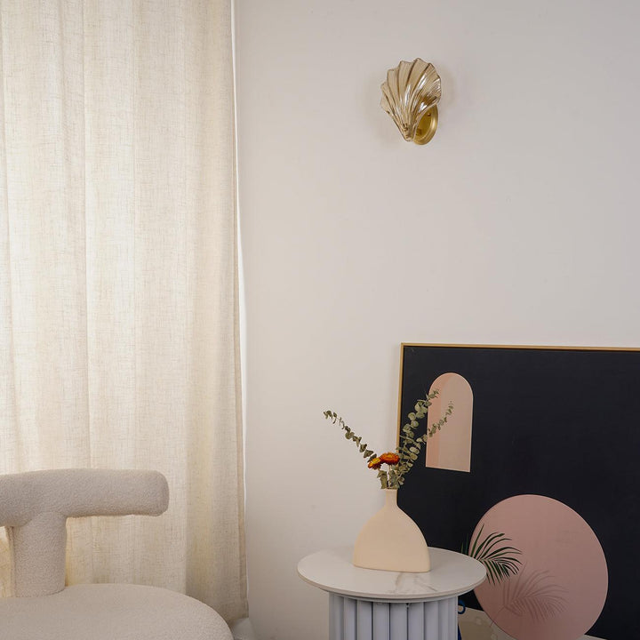 Shell vegglampe - Bring maritim eleganse inn i hjemmet | Luvikno