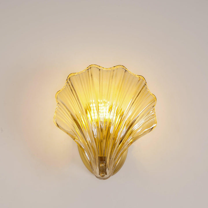 Shell vegglampe - Bring maritim eleganse inn i hjemmet | Luvikno