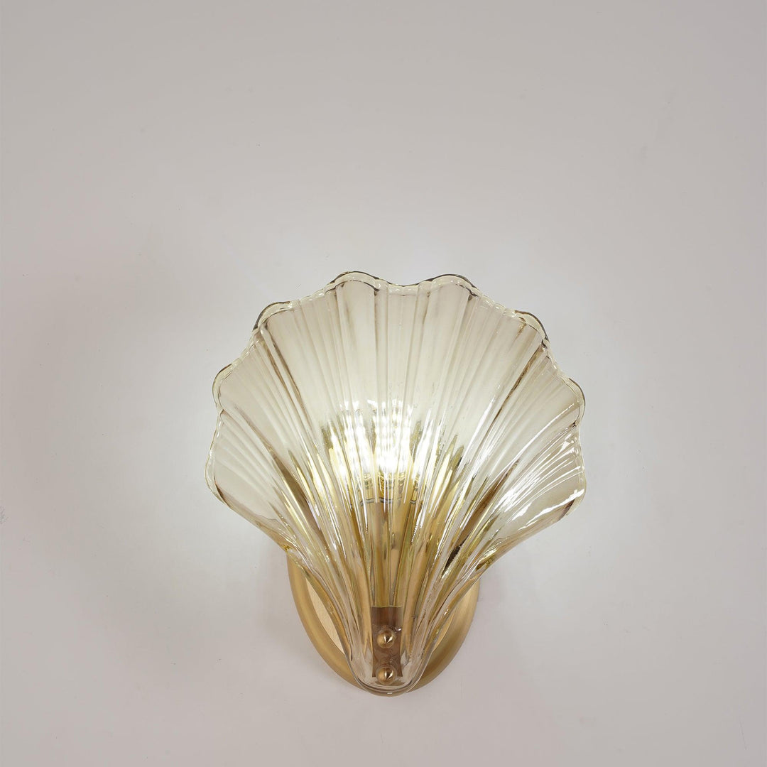 Shell vegglampe - Bring maritim eleganse inn i hjemmet | Luvikno