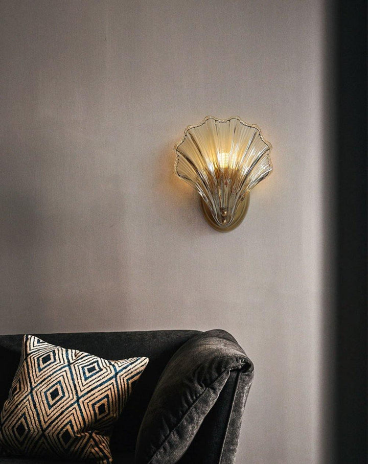 Shell vegglampe - Bring maritim eleganse inn i hjemmet | Luvikno