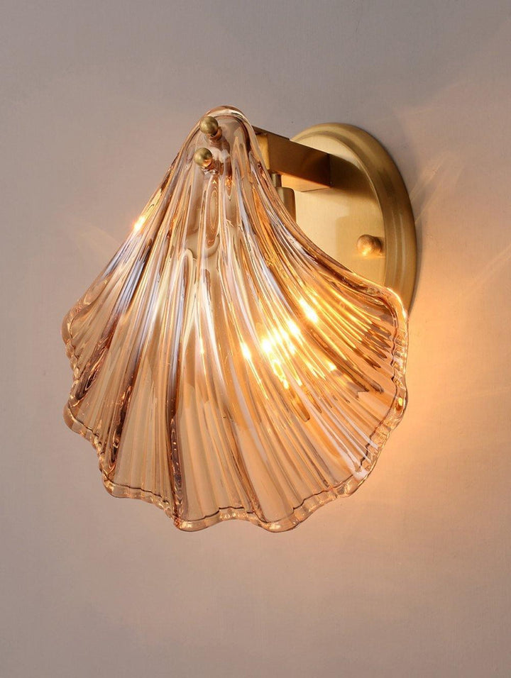 Shell vegglampe - Bring maritim eleganse inn i hjemmet | Luvikno