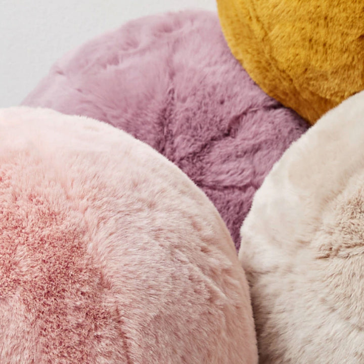 Short Fur Ball Pute | Luvikno