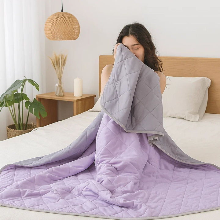SilkCool | Kjølende Teppel – Umiddelbar Kjølende Komfort – Silkeholdig Hypoallergenisk Fiber – Forhindrer Overoppheting – Lindring for Nattesvette Følsom Hud Luvikno