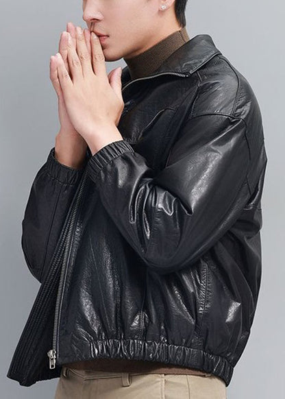 Luvik | Miesten musta tekonahkatakki, jossa on korkeakauluspää ja vetoketju