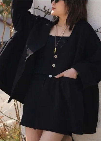 Luvik | Harmaa puuvillatakki V-pääntiellä napilla ja taskuilla