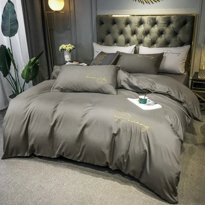 Luvikno | EmbroiLux Sengetøy - Elegant luksus dyne trekk med broderi design