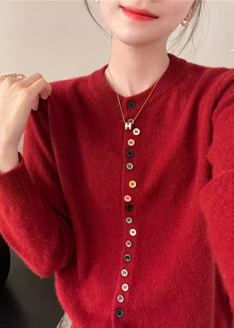 Luvik | Paksu villatakki nappikiinnityksellä ja pyöreällä kaula-aukolla Roter