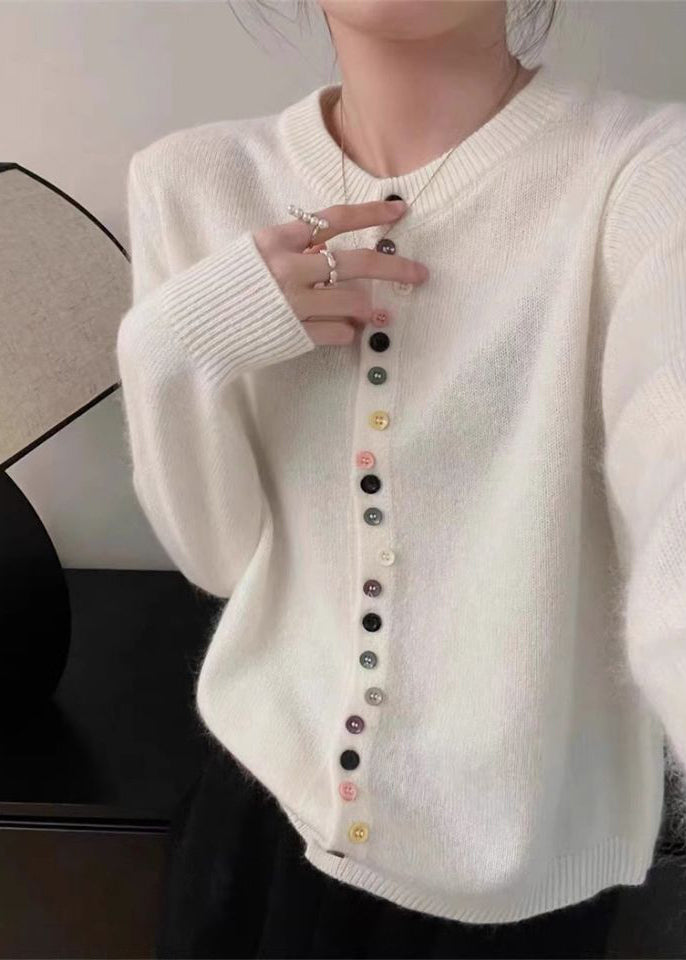 Luvik | Paksu villatakki nappikiinnityksellä ja pyöreällä kaula-aukolla Roter