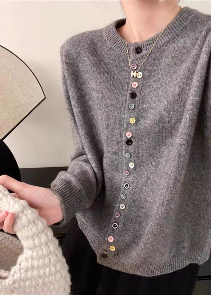 Luvik | Paksu villatakki nappikiinnityksellä ja pyöreällä kaula-aukolla Roter