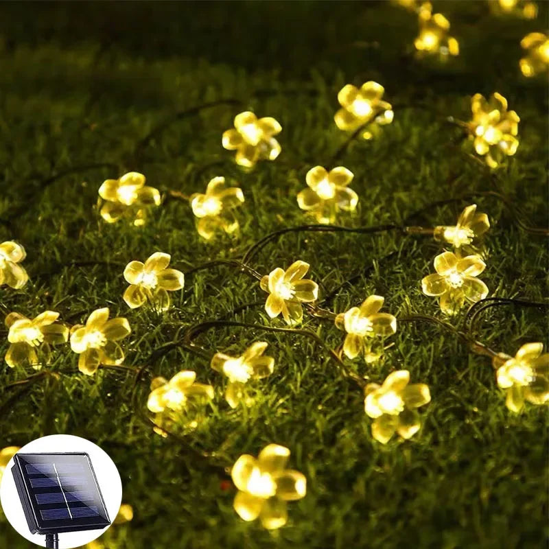 Luvikno | LuxeLumen Hageblomst | Elegant solcelledrevet belysning for en fortryllende hage