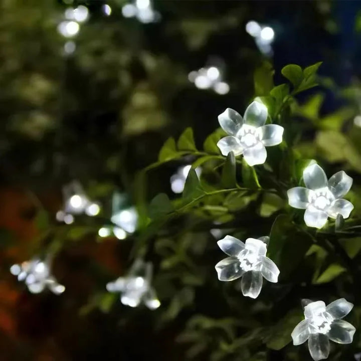 Luvikno | LuxeLumen Hageblomst | Elegant solcelledrevet belysning for en fortryllende hage