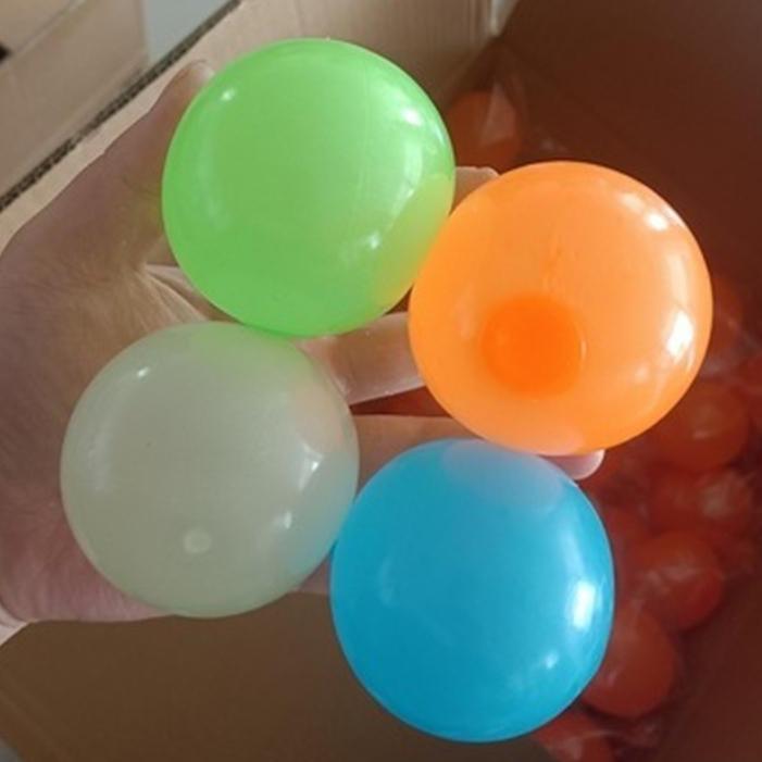Sticky Ceiling Balls (4Pcs) | Luvikno
