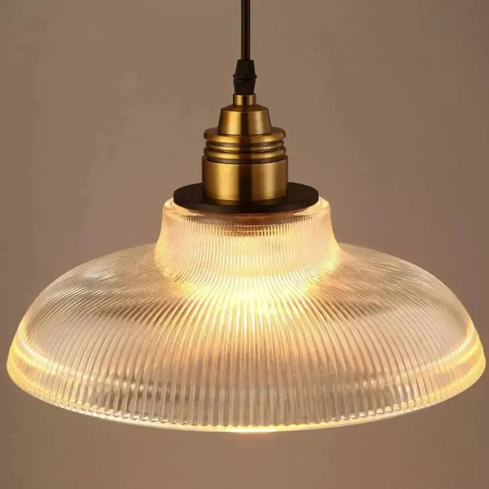 Vintage-inspirert glasspendellampe for en varm og stilfull atmosfære Luvikno