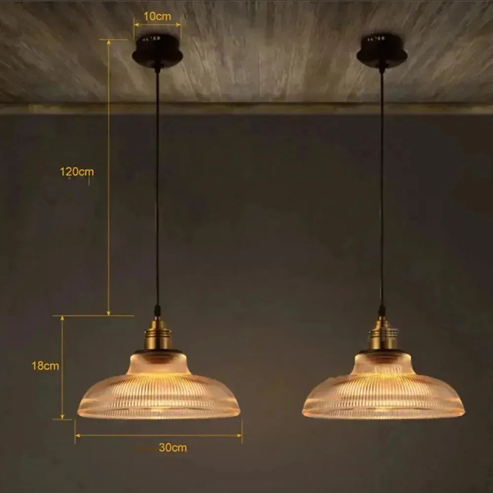 Vintage-inspirert glasspendellampe for en varm og stilfull atmosfære Luvikno