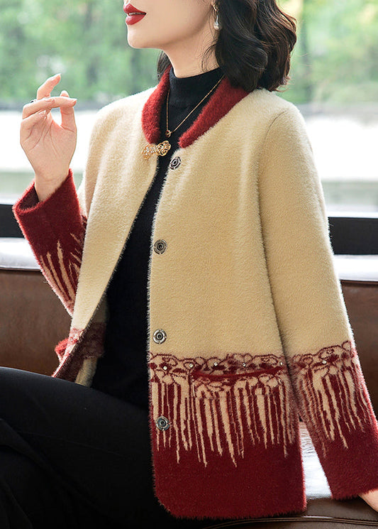 Luvik | Punaisen minkkivillan O-kaula-aukkotakki niiteillä