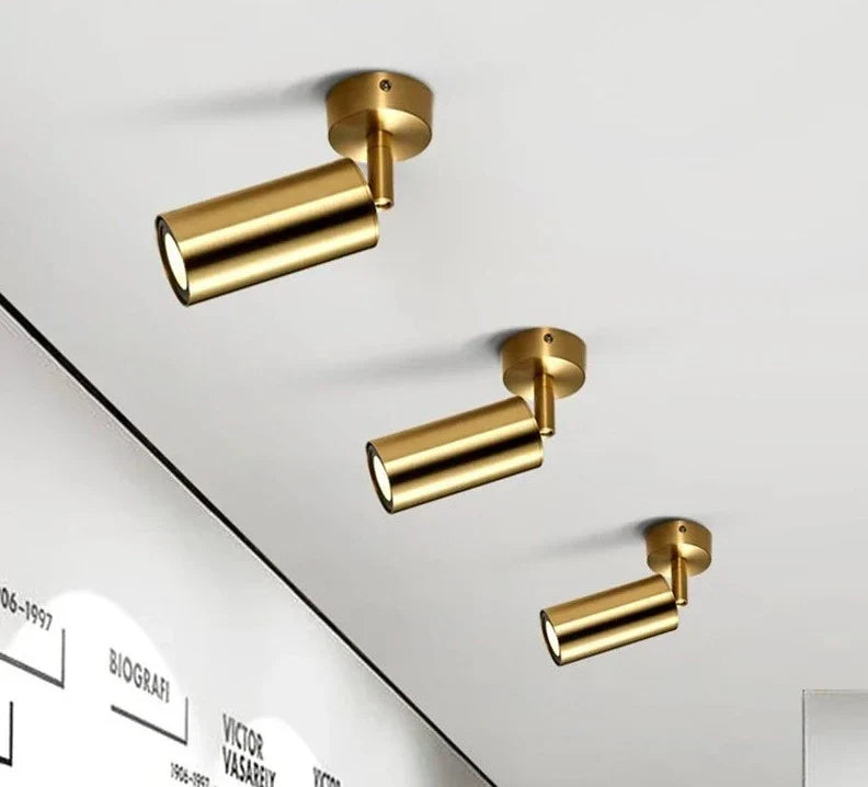 Moderne svingbar LED taklampe i gull – Justerbar belysning for oppholds- og arbeidsområder | Luvikno