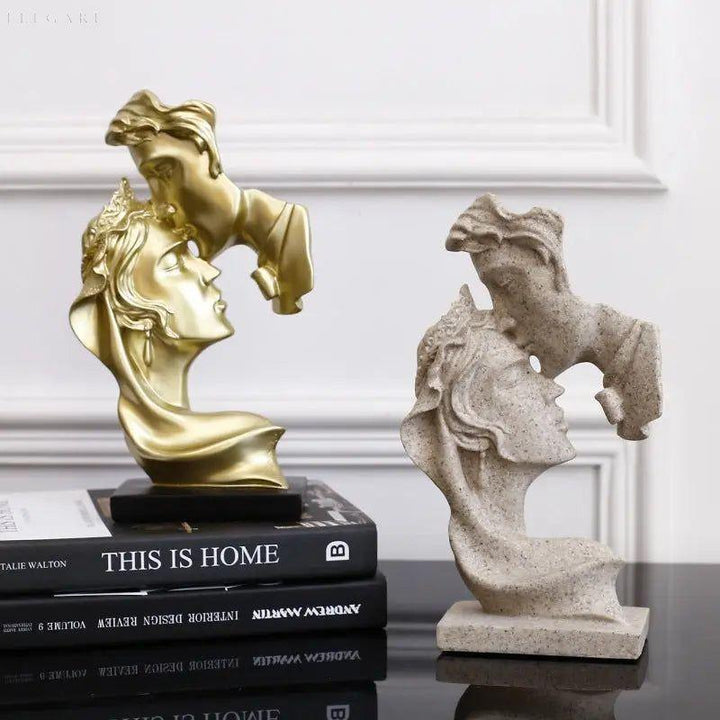 Sweet Kiss - Panneklem-kysende Kjærlighetspar Statue | Luvikno