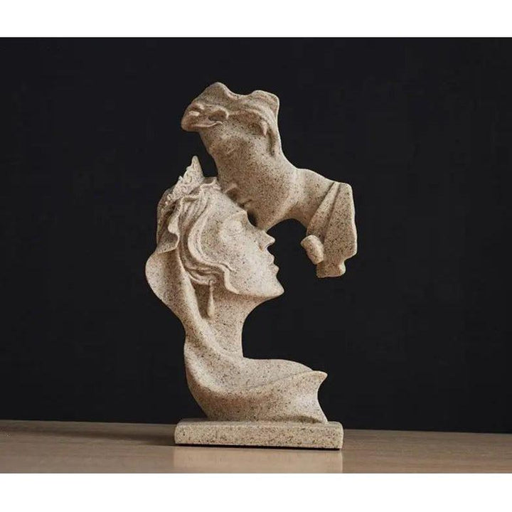 Sweet Kiss - Panneklem-kysende Kjærlighetspar Statue | Luvikno