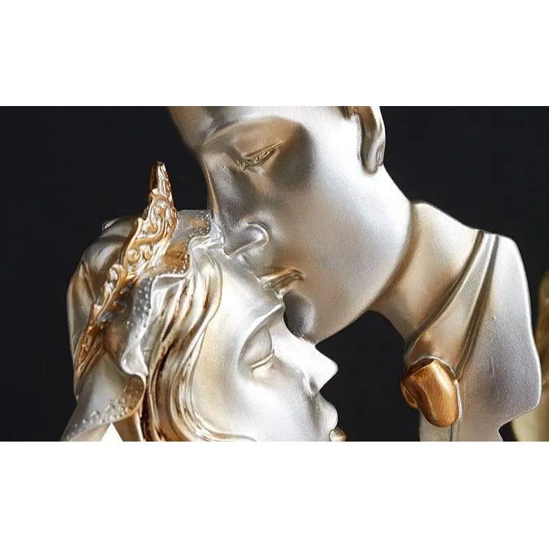 Sweet Kiss - Panneklem-kysende Kjærlighetspar Statue | Luvikno