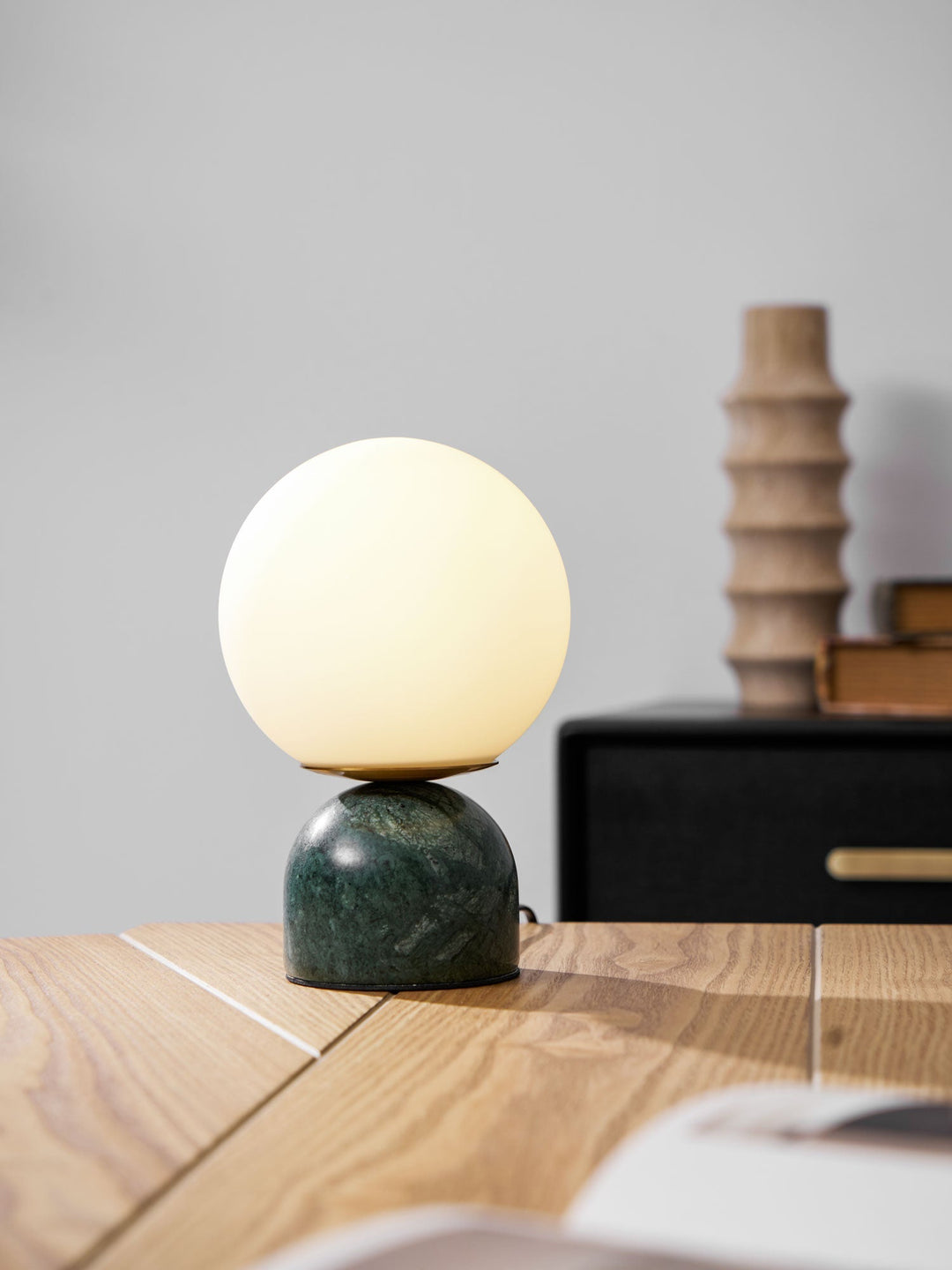 Marmor Orb Bordlampe | Luvikno