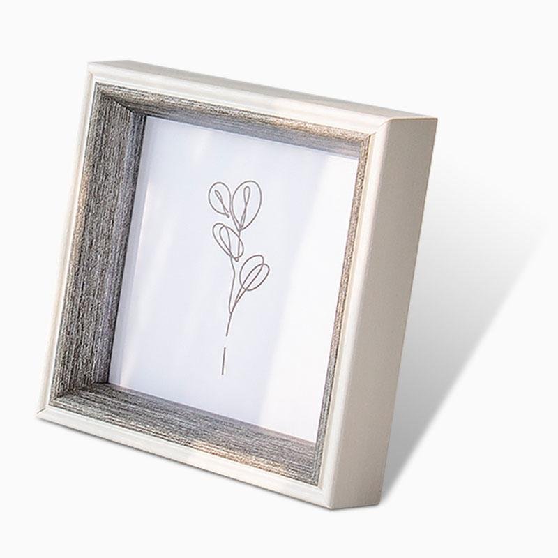 ElegantFrame – Luksus Bildekjede med Gylden Kant Luvikno
