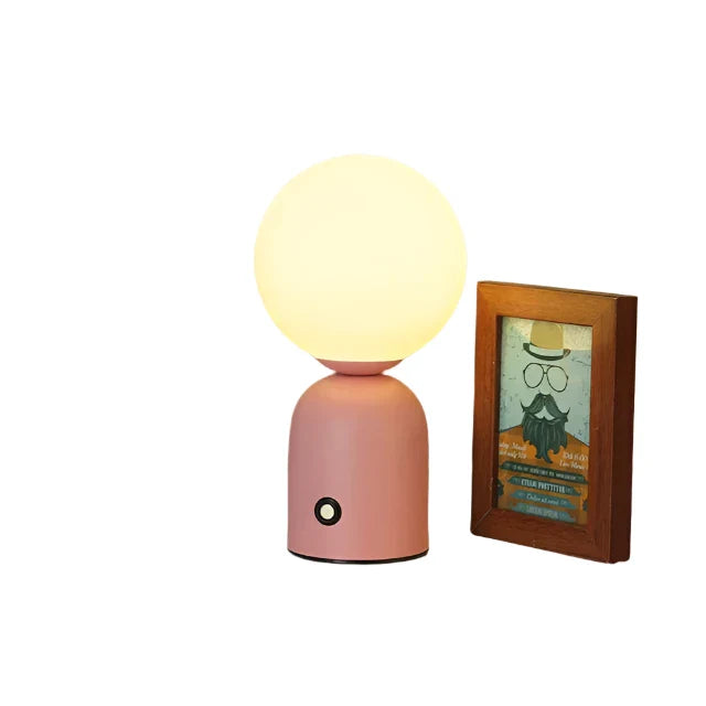 Oppladbar LED Bordlanterne – Bærbar Trådløs Lampe for Innendørs & Utendørs | Luvikno