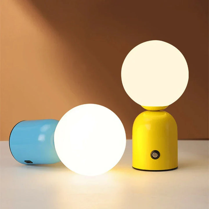 Oppladbar LED Bordlanterne – Bærbar Trådløs Lampe for Innendørs & Utendørs | Luvikno