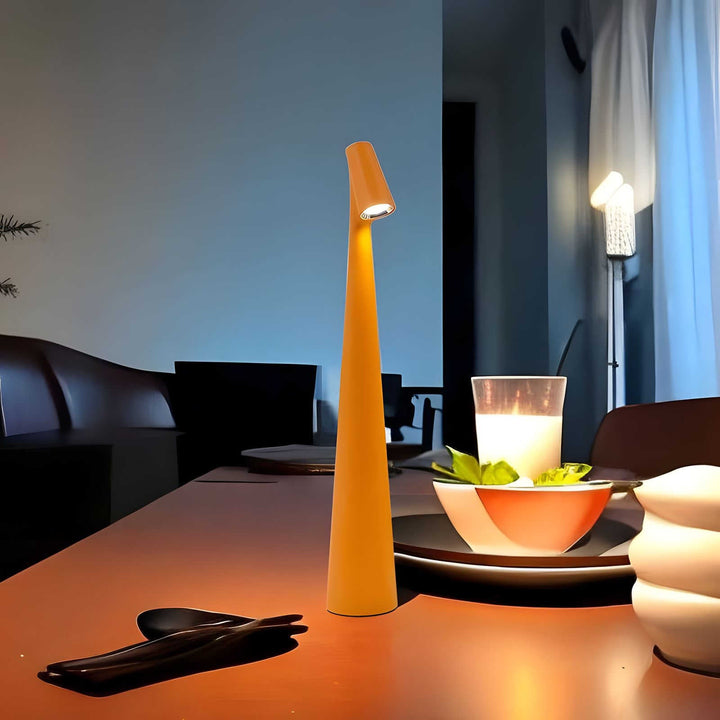 LunaSlim – Elegant Trådløs Bordlampe med Justerbar Belysning Luvikno