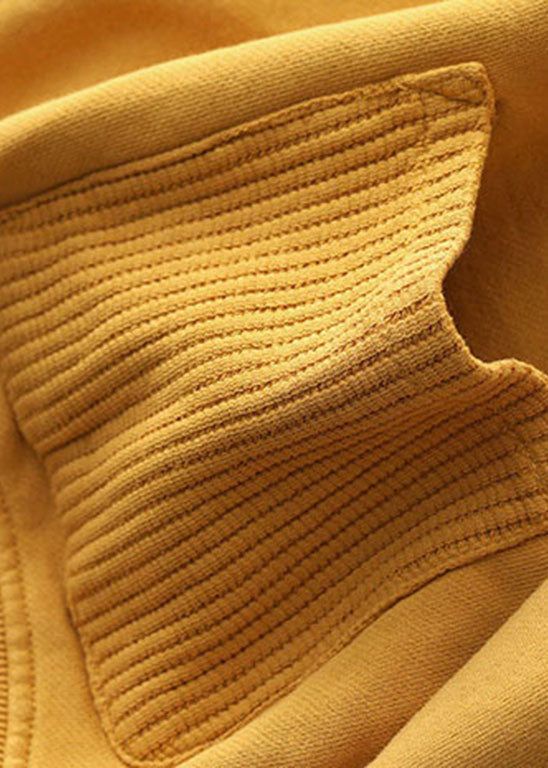 Luvik | Keltainen V-kauluksellinen pitkähihainen takki taskuilla