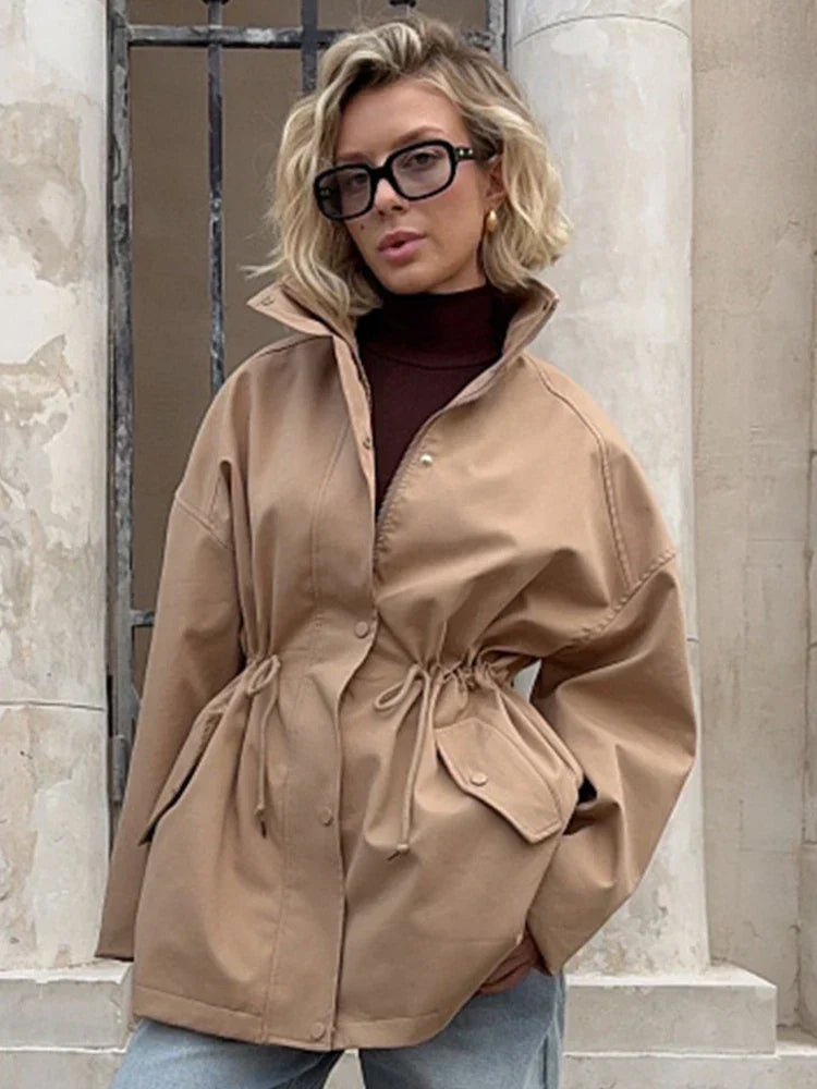Luvik | Trench-coat - Elegant og Komfortabel jakke med belte og Klassisk krage for høsten