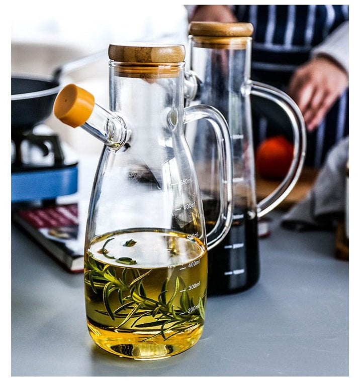 Transparent glass oil bottle with handle Luvikno
