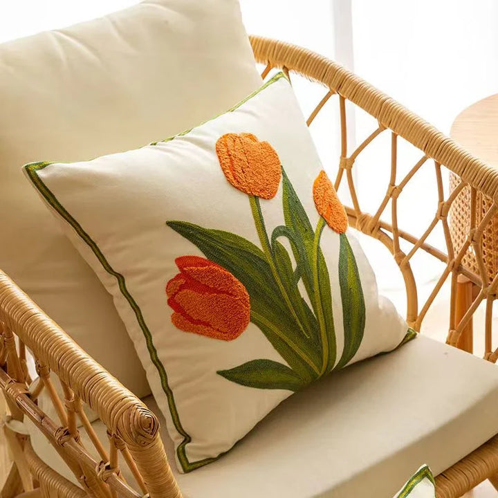Brodert tulipan putetrekk