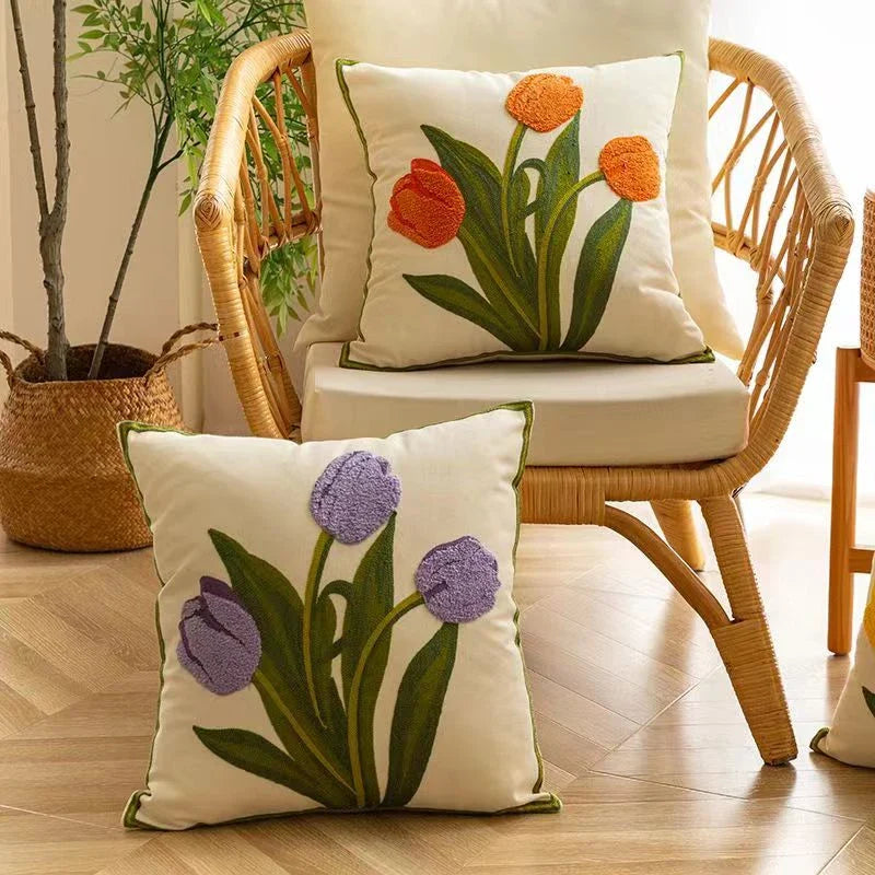 Brodert tulipan putetrekk