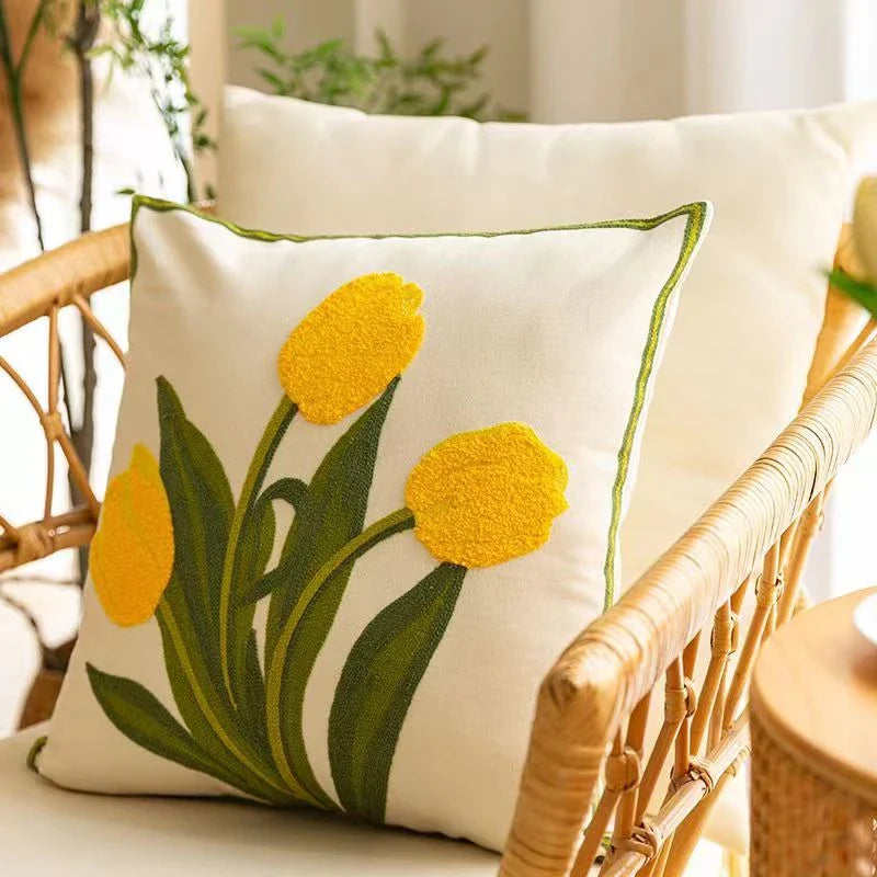 Brodert tulipan putetrekk