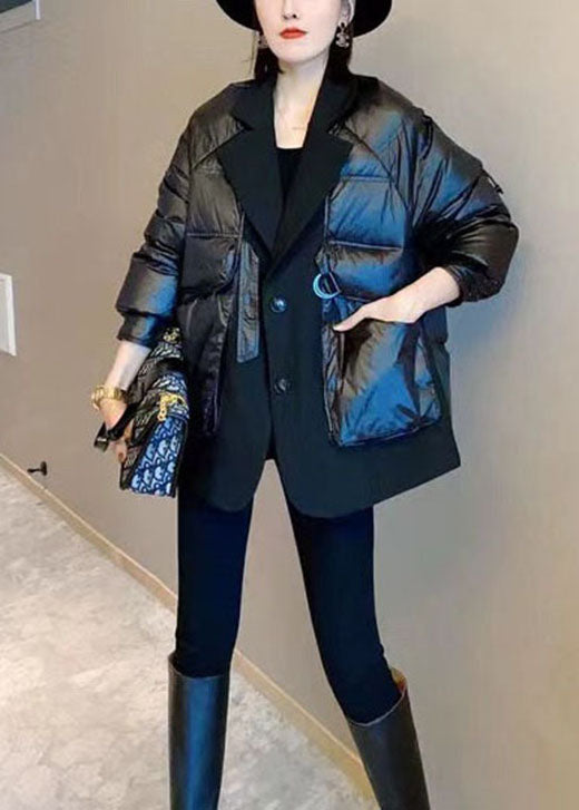 Luvik | Musta untuvaparka, jossa on päällyskangas ja nappikiinnitys