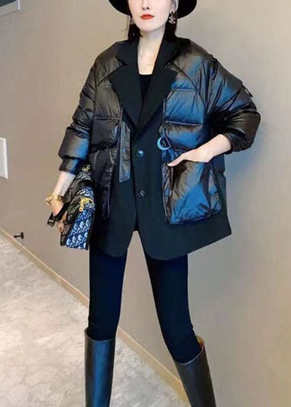 Luvik | Musta untuvaparka, jossa on päällyskangas ja nappikiinnitys