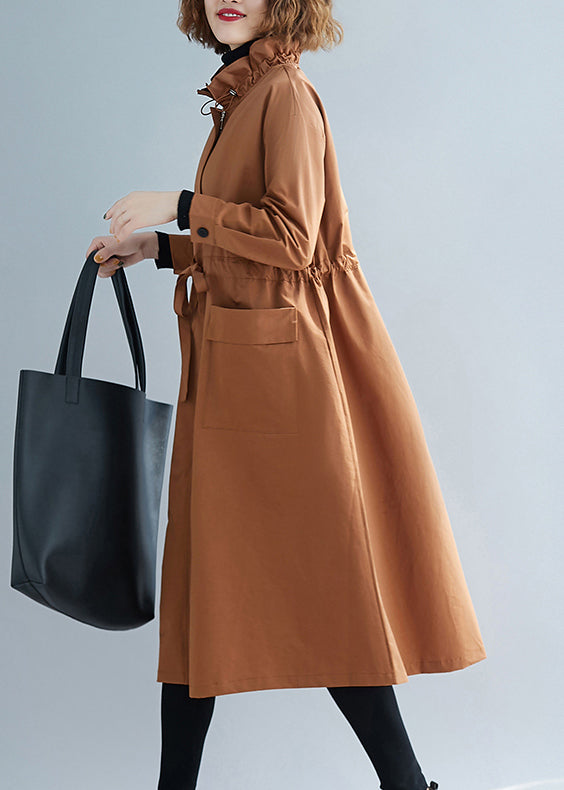 Luvik | Karamell høyhalset snøre patchwork bomull trench-coater