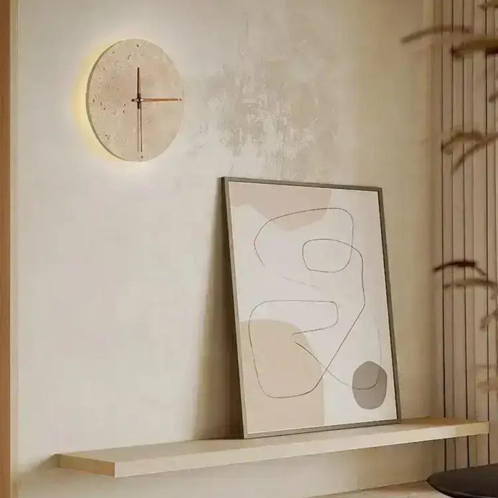 Travertine Veggklokke med LED Lys – Minimalistisk & Dekorativ | Høy- Kvalitets Naturlig Stein Klokke | Luvikno