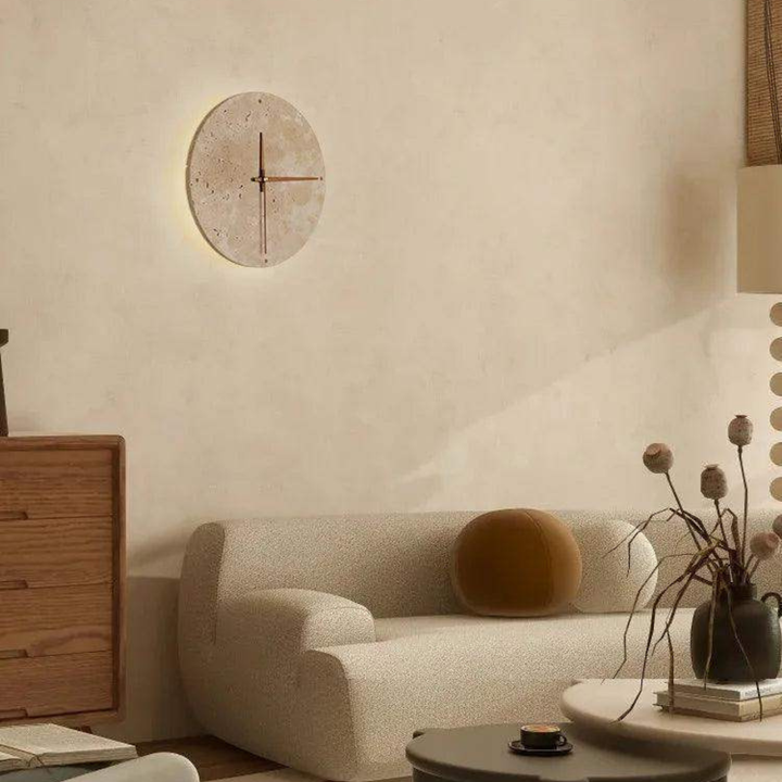 Travertine Veggklokke med LED Lys – Minimalistisk & Dekorativ | Høy- Kvalitets Naturlig Stein Klokke | Luvikno