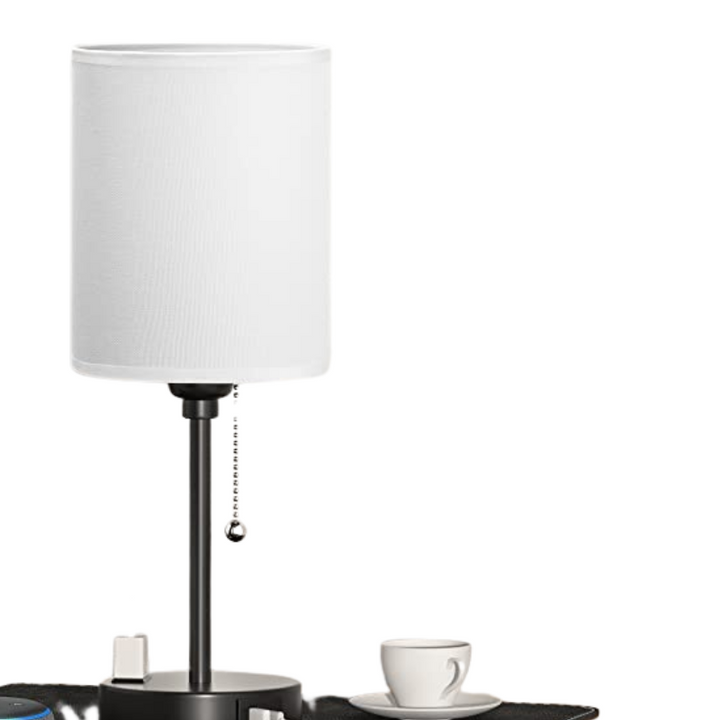 Luvikno | Elegant Bordlampe med Smarte Ladealternativer og Tre Farger