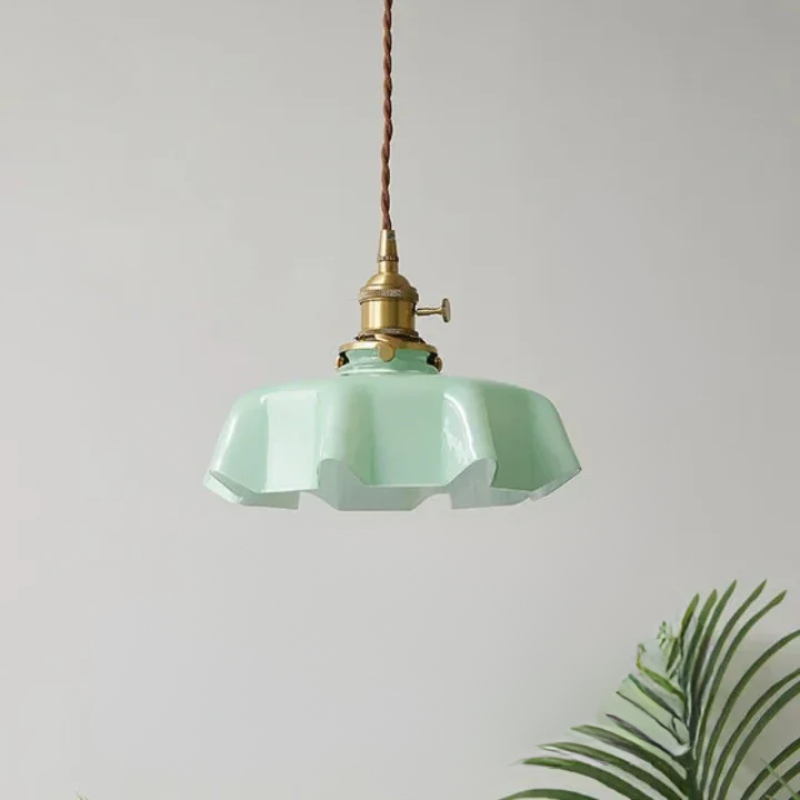 Messing pendellampe i fransk design – Elegant taklampe til stue | Luvikno
