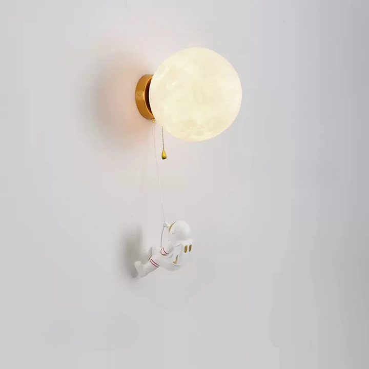 LunarGlow Vegglampe - Måneformet Astronaut Belysning Luvikno