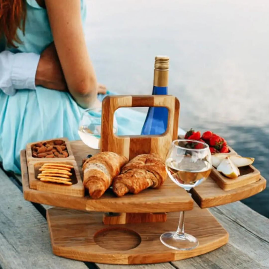 WineFold Bord - Elegant Tresammenleggbord for Vin Luvikno